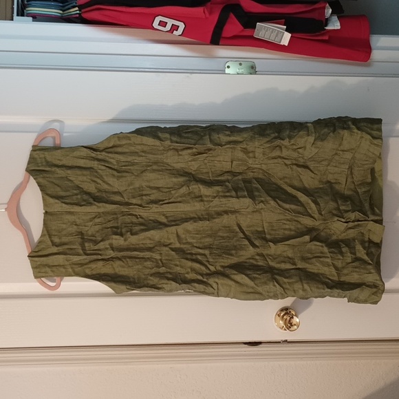 Dress - Picture 3 of 3